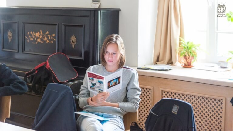 Taylor Swift Childhood Home: History, Photos & Early Life Stories