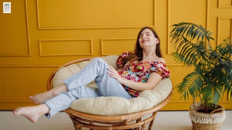 Contemporary-Comfort: Stylish, Cozy Home Design Guide