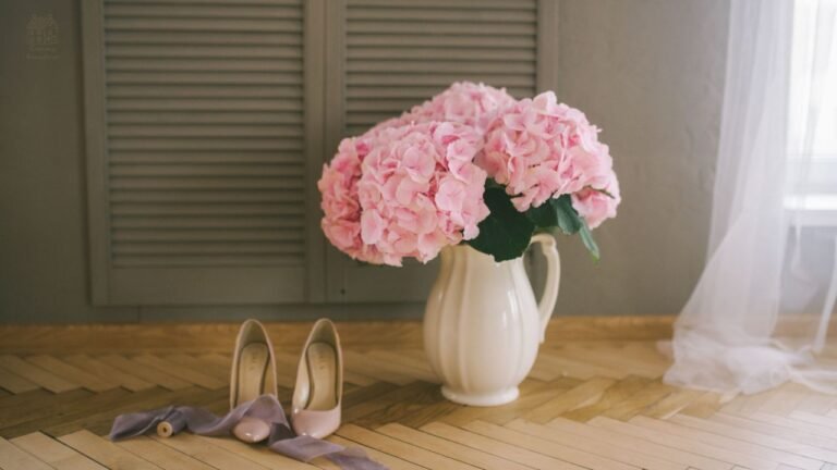 How to Keep Hydrangeas From Wilting: Simple Vase Care Tips